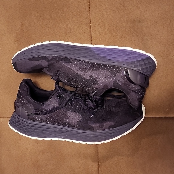 Women's Camo Ripstop Runners - Picture 2 of 4